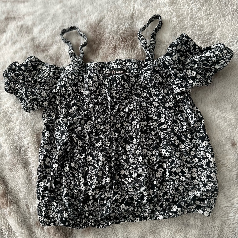 Almost Famous Black and White Puff Sleeve Ruffled Blouse